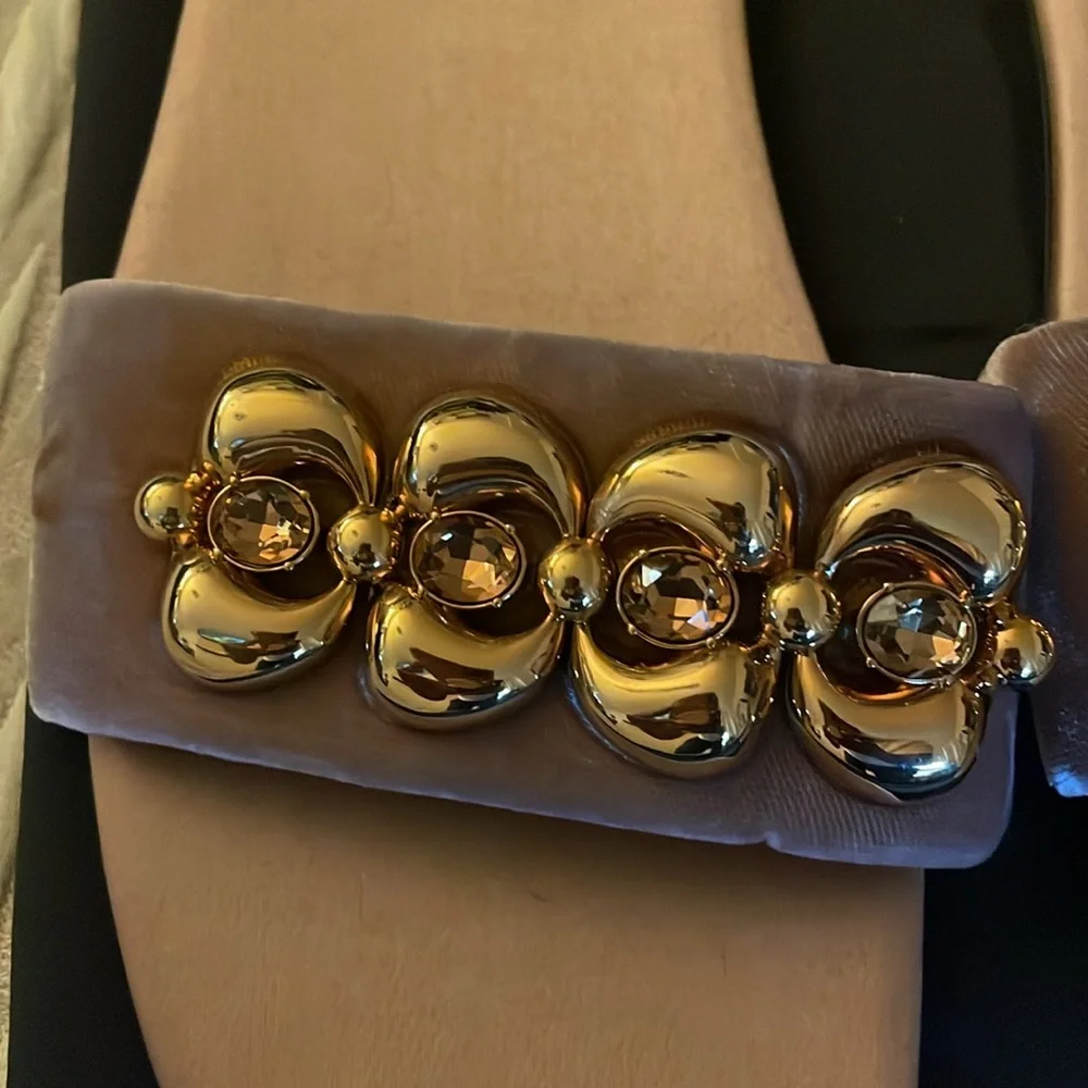 Prada slides - Picture 3 of 5